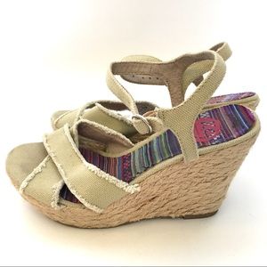 K9 Canvas Wedges Size 7.5